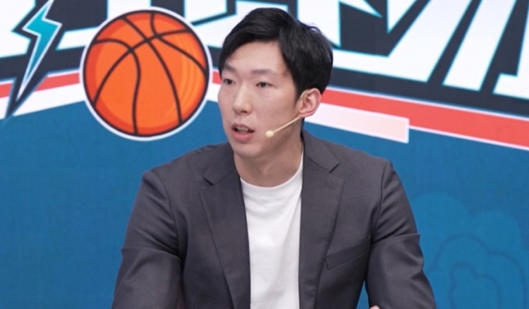 kaiyun-周琦透露赴美治疗细节：签证延误推迟行程 术后仅休养数日便返程