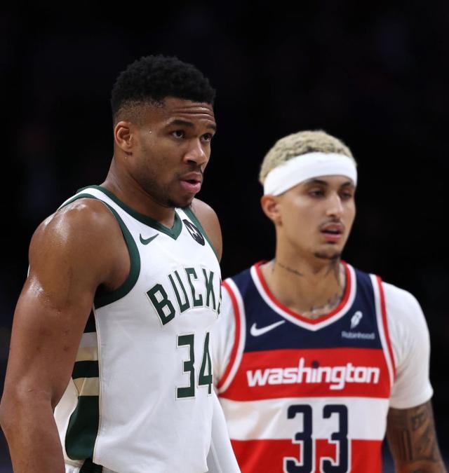 kaiyun-悄悄补强！雄鹿送走夺冠功勋米德尔顿 换来库兹马