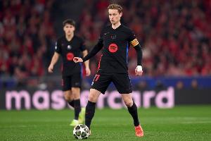 德容续约现重大转机！ 巴萨核心自证价值，降薪幅度或大幅缩小