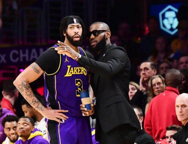 开云-湖人痛失好局谁之过？浓眉4次关键时刻罚丢球全败