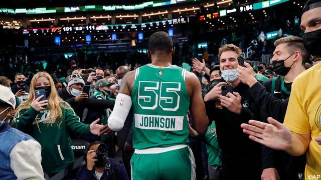 开云体育APP-年过40为何还能征战NBA?单打乔爱上热力瑜伽